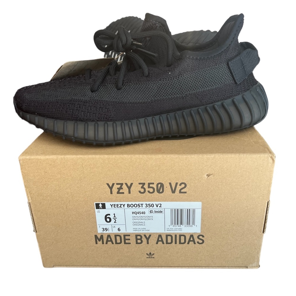 100% Authentic Yeezy 350 Onyx Brand New in Box